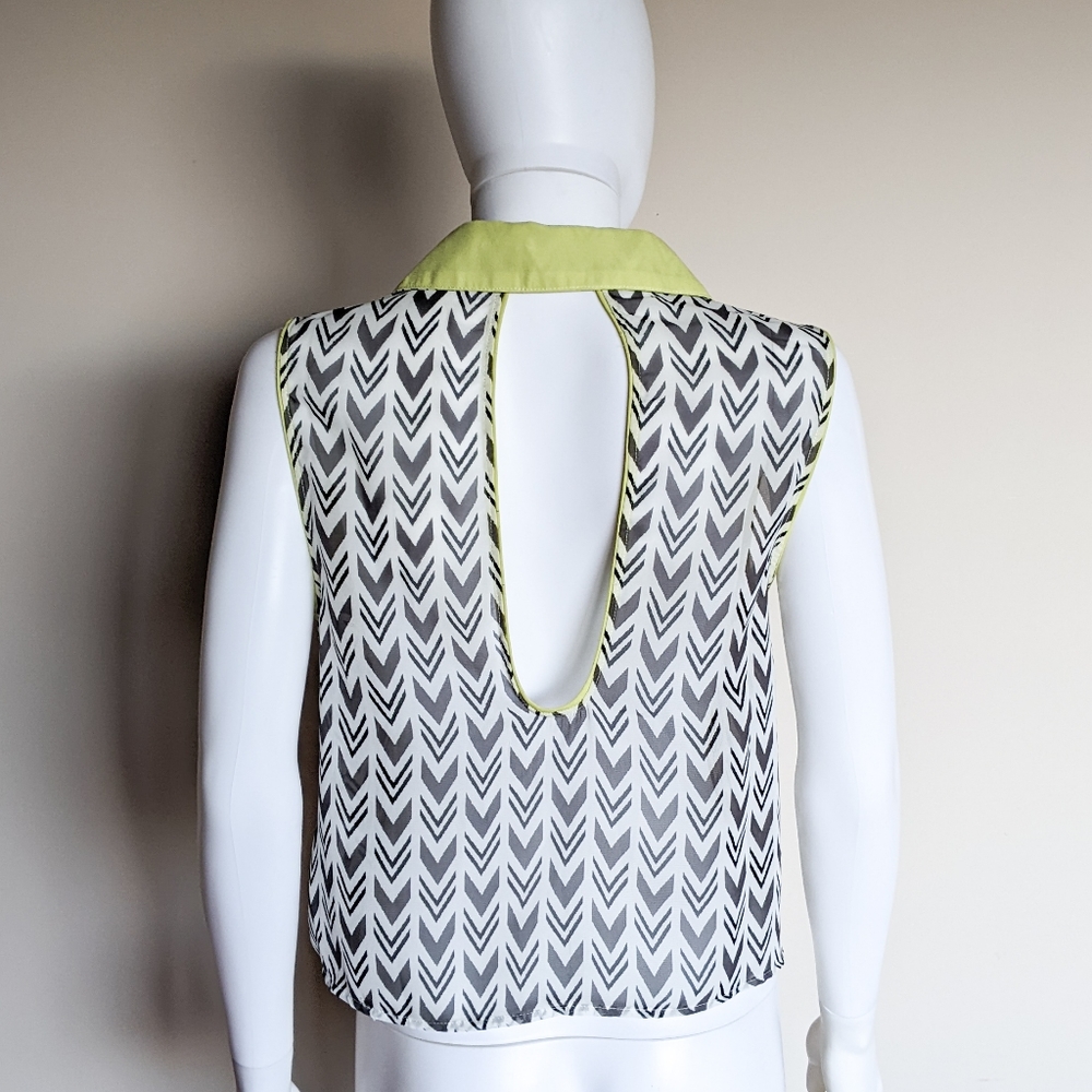 Chevron Button Up Collared Tank Top - Picture 2 of 5